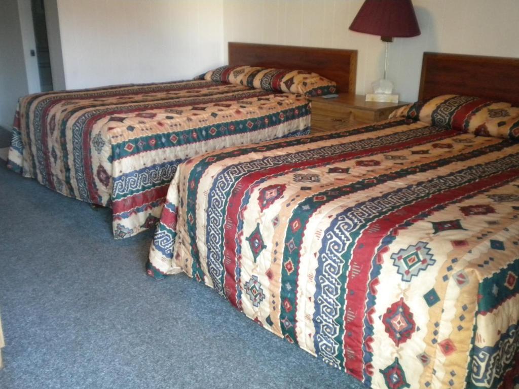 Holiday House Motel Penticton Room photo